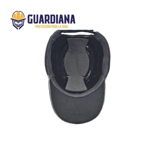 Gorra con casco
